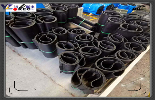 帶式除鐵器，河北帶式除鐵器皮帶維護_安裝_河北帶式除鐵器皮帶維護跑偏原因及如何調(diào)_刮板價格