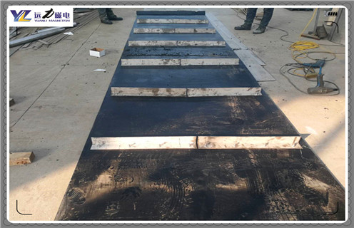 除鐵器皮帶，除鐵器皮帶如何調(diào)如何修復(fù)_除鐵器皮帶如何調(diào)偏原因及如何調(diào)_刮板價格 