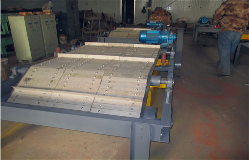 永磁帶式自卸除鐵器，河北永磁帶式自卸式除鐵器廠家_帶式強磁河北永磁帶式自卸式除鐵器廠家工作原理構(gòu)造選型_廠家